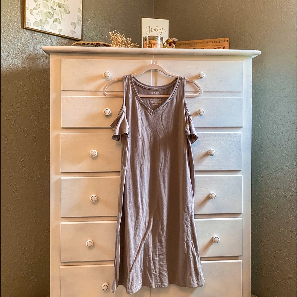 Time and Tru Grey Off the Shoulder Dress, size: 4-6